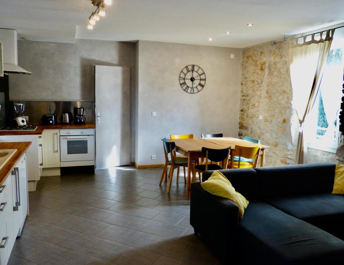 Le Chemin Des Pouzes Apartment Vallon-Pont-d'Arc Exterior photo